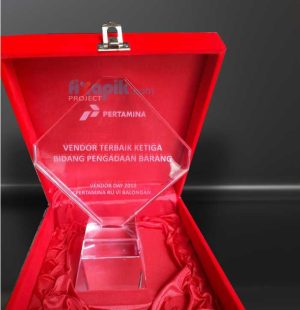 Plakat kristal minimalis